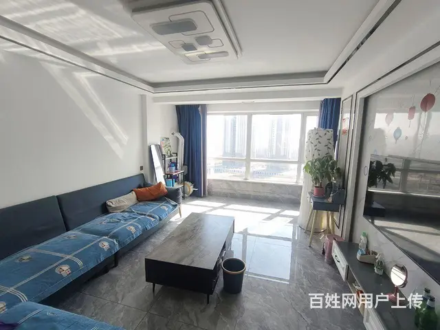 出售方大V公馆 两室精装 家具家电全送 拎包入住的图片
