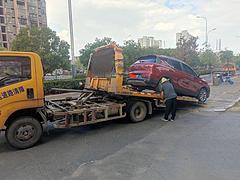 南昌24H汽车救援拖车 送油 搭电 补胎 吊车