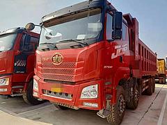 国五解放JH6前四后八自卸车375马力7.6米货箱