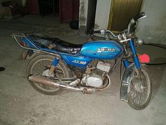 金城铃木AX100