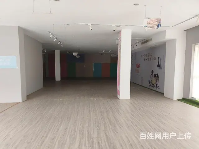 精装修房租便宜没有转让费的图片