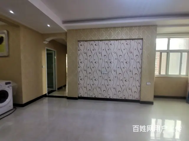 民主路 王府井附近 农信小区三室两厅两卫 电梯房的图片