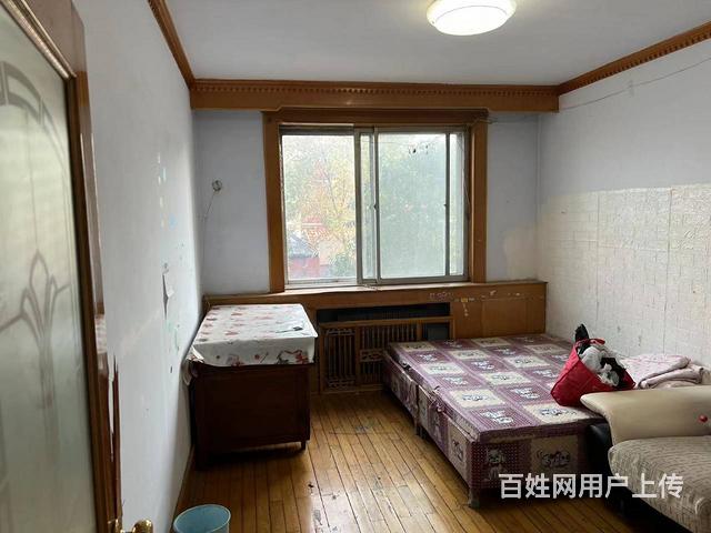 古塔区 上海路二段 3楼步梯 市医院 花鸟鱼市 新玛特附近的图片