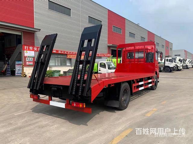 新款东风单桥挖机平板车 单桥拖板车 配置及参数多少的图片