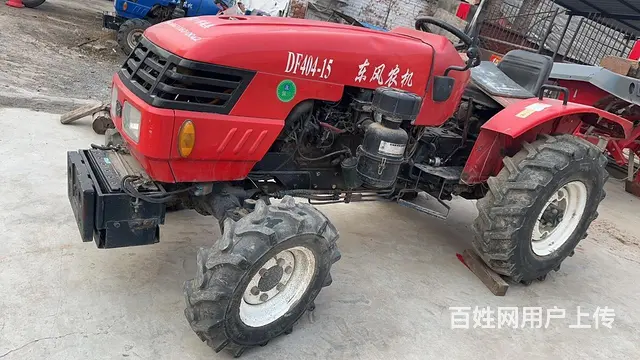 出售拖拉机三轮车的图片