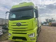 急售解放J7九米六冷藏车，精品国六嫩芽绿