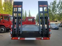 前四后八江淮挖机平板车 著名品牌价格从优