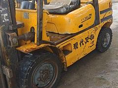 现代叉车