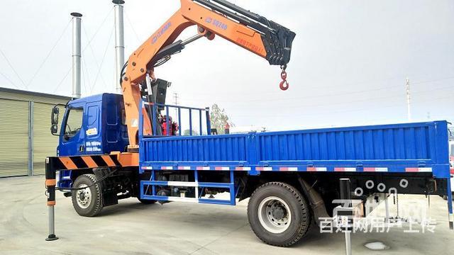 平顶山东风特商单桥徐工8吨平板带吊全国送车上门的图片