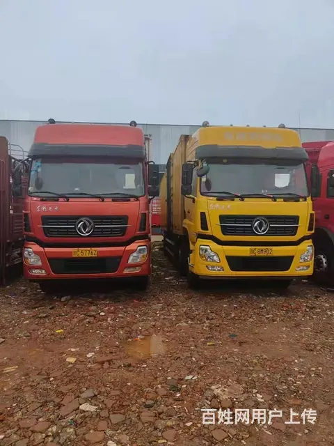 国四两台东风天龙前四后四9.6米箱车，首付3万的图片