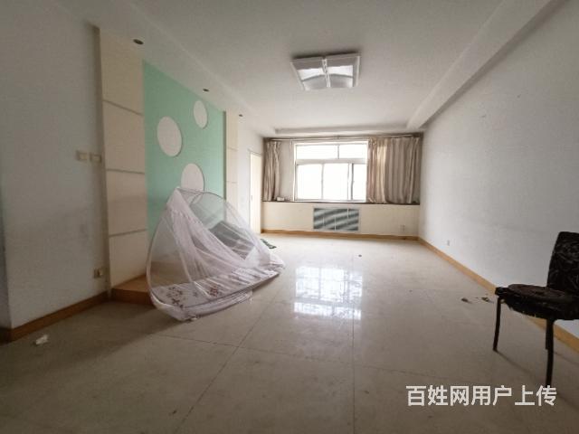 二中学区房，110平，五楼带阁楼39.8万的图片