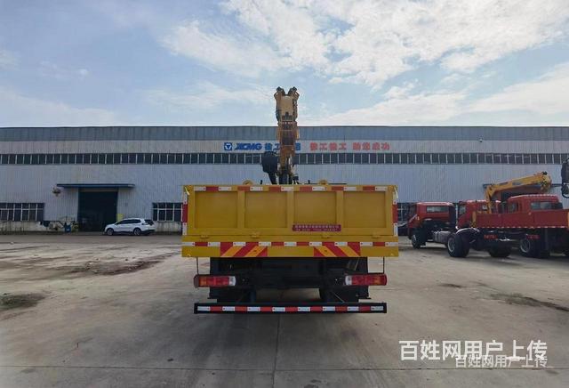 福田单桥六缸245马8吨双级前支腿五节臂随车吊 分期上户一条的图片
