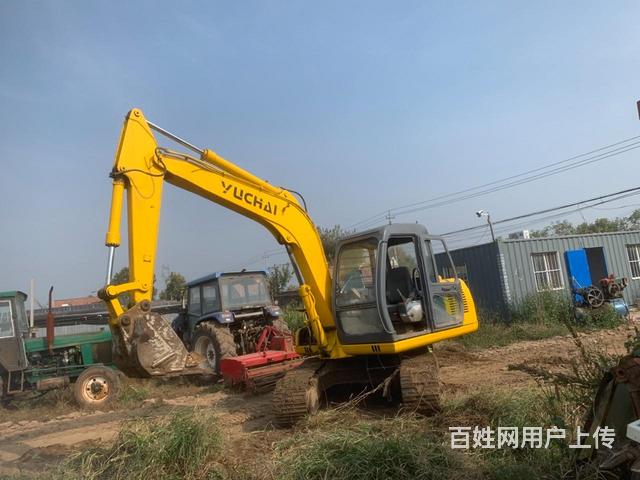 急售性能好的85挖机的图片