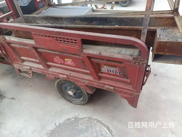 八成新三轮车，带煤气灶，餐蓬，雨伞。还有一套烧烤 - 图片 2