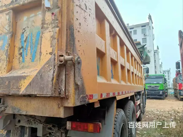 二手440马力豪沃前四后八自卸六米八大箱国五带篷布 - 图片 4