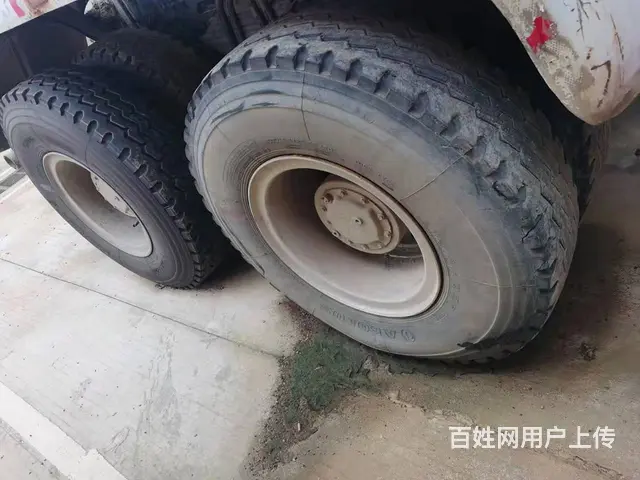 刚到一批欧曼前四后八水泥罐车375马力 - 图片 2
