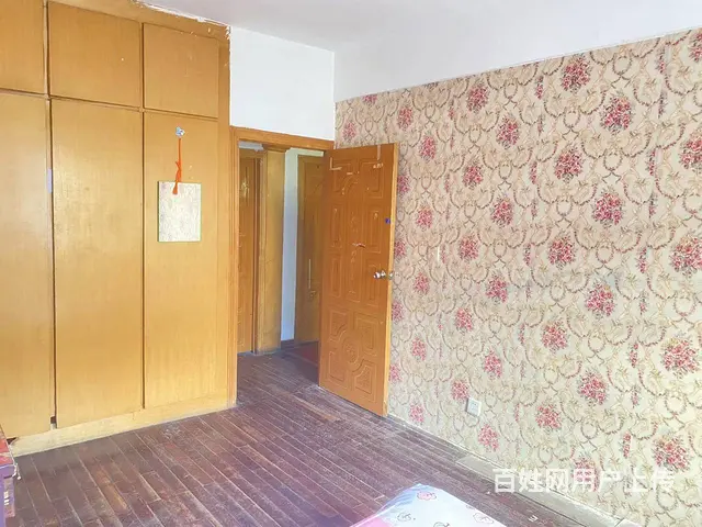 近中街恒隆广场，中国黄金旁 500元/月，女生合租，包WiF - 图片 4