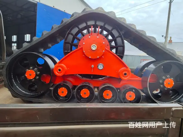 出售收割机履带粮食转运车 - 图片 1