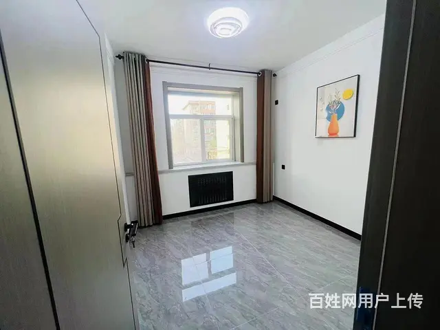 世贸天街24层顶层两居室43万 普通住宅 毛坯房 - 图片 1