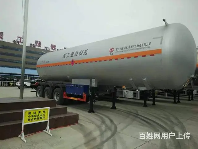 各种吨位不上户加油车 - 图片 1