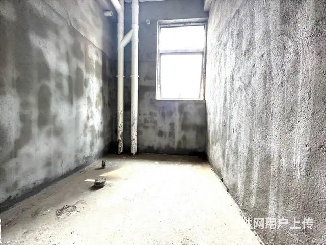 老八 中，大润发旁，印象城毛坯三房 南北通透双阳台 随时看房 - 图片 9