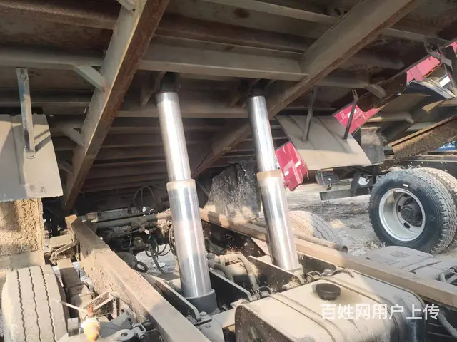 17年奥驰x3大蓝牌自卸车，4.2米大车箱 - 图片 3