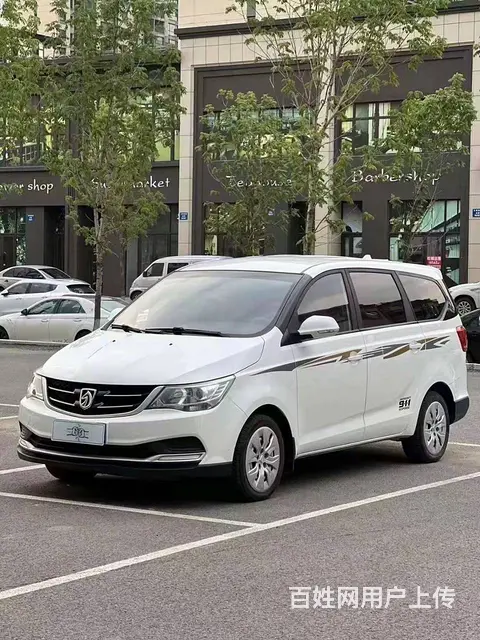 宝骏730 2017款 1.5T 手动 尊享型7座 - 图片 3