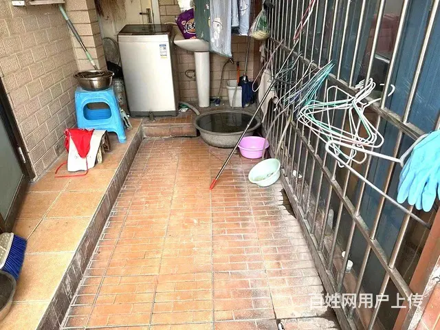 银开楼上六楼楼中楼四个卧室带楼顶花园临近一小十九小 - 图片 5