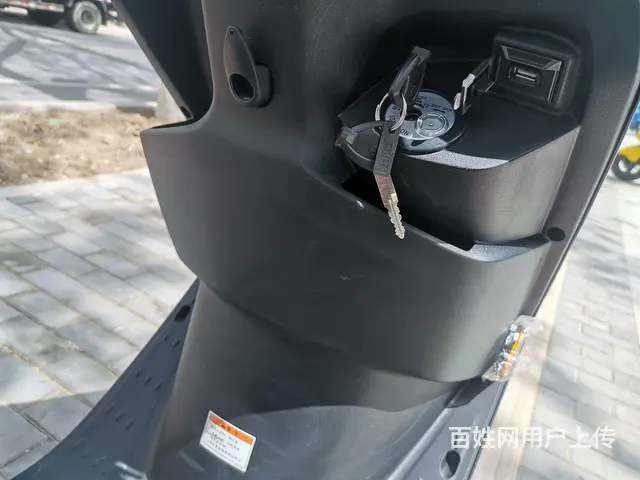 【搞定了！】今年3月原装正宗铃木125踏板摩托车牌证全如全新 - 图片 6