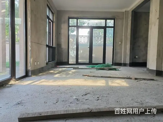 专卖别墅 双拼大别墅 证过二 200平大院子 带负一 - 图片 1