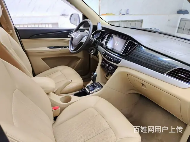 宝骏730 2016款 1.8 序列变速 豪华型7座 - 图片 5