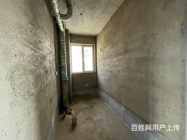 麒麟公馆电梯7楼，河景房，123平，三室二厅一卫，毛坯，78 - 图片 3