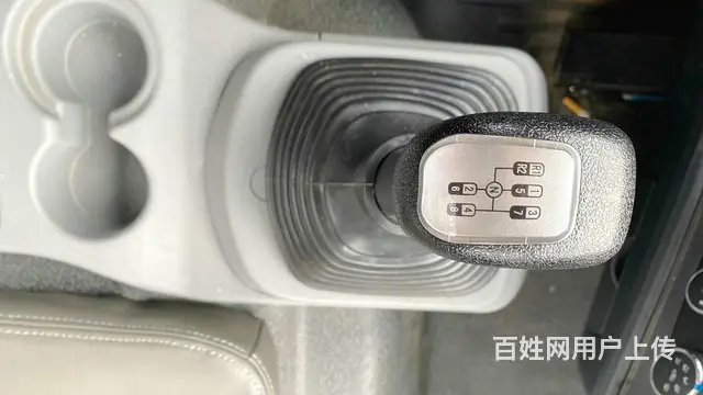 重汽豪沃满载八吨油罐车 手续齐全 包上户 包送到 - 图片 6