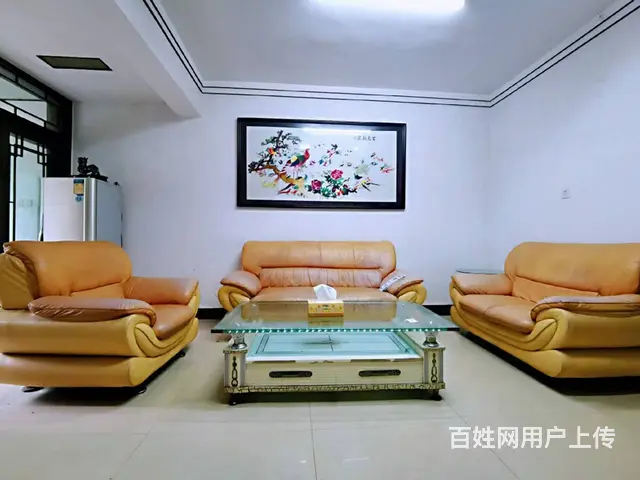 汽车美容城 普通住宅 精装修 - 图片 1