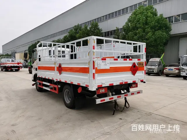 内江东风途逸3.4米气瓶车危险品箱式厂家 - 图片 1