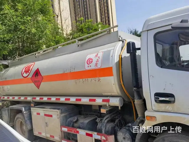 国五东风福瑞卡满载8吨油罐车 手续齐全 亏本出售 - 图片 2