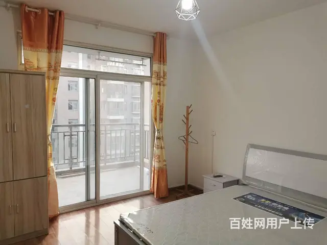 无中介费 可整租可分租 地铁4号线旁精装四房 - 图片 4