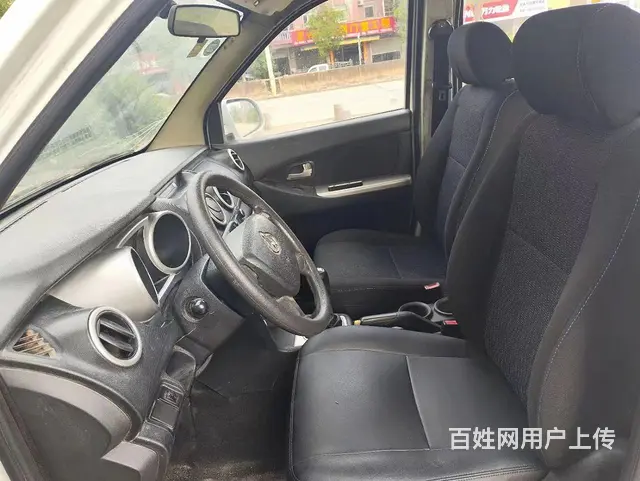 7座长安欧诺面包车 - 图片 8