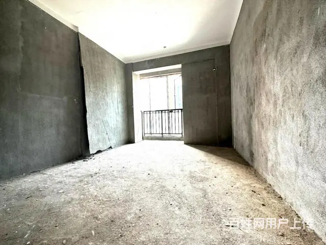 老八 中，大润发旁，印象城毛坯三房 南北通透双阳台 随时看房 - 图片 4