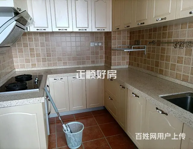 前山滨江明珠电梯高层精装3房装修保养好 - 图片 1
