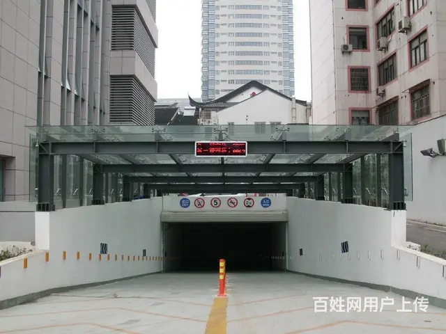 广州钢结构停车场出入口玻璃雨棚安装订做 - 图片 8