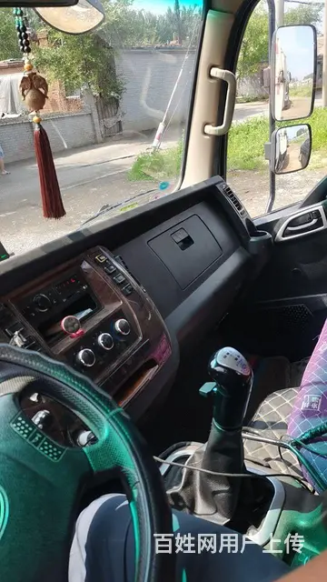 勾臂垃圾车 - 图片 4