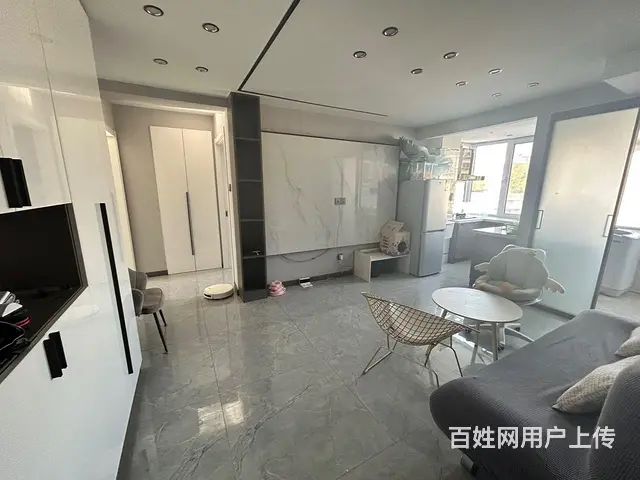 八里铺钢材市场蔬菜大院附近，步梯4楼，精装修两室一厅，指纹密 - 图片 2