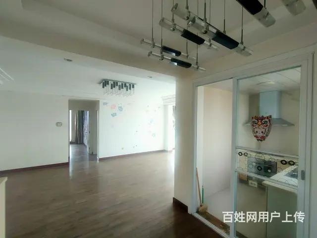 中央公馆三居两卫，卧室两南一北，全天采光，视野开阔！ - 图片 5