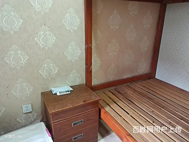 出租:华苑二村B区纯三楼3室2厅，有车库，简装 - 图片 3