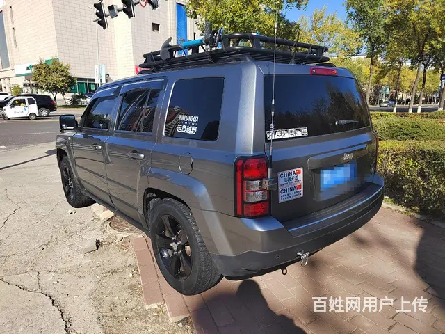 出售12年末吉普自由客 - 图片 4