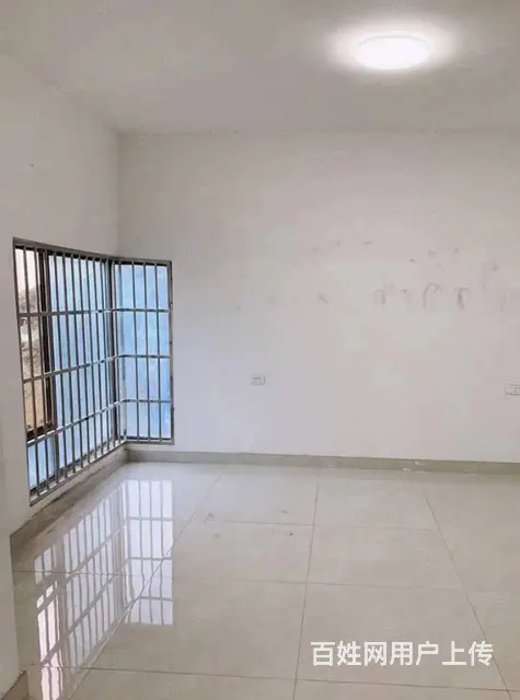 店铺位置优越 人流量大 停车方便 - 图片 1
