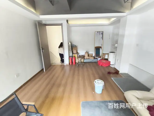 【福铺】宝龙广场进出口沿街|分租门头二楼35平 - 图片 7