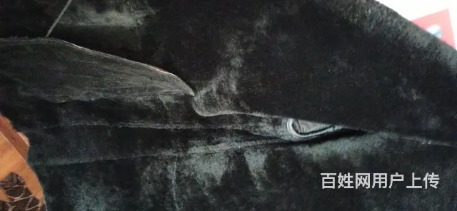 黑色皮毛一体皮衣 - 图片 3