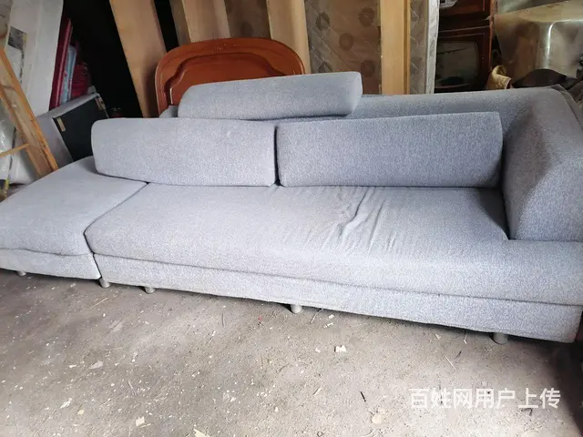 双人床。单人床。衣柜。沙发 - 图片 1